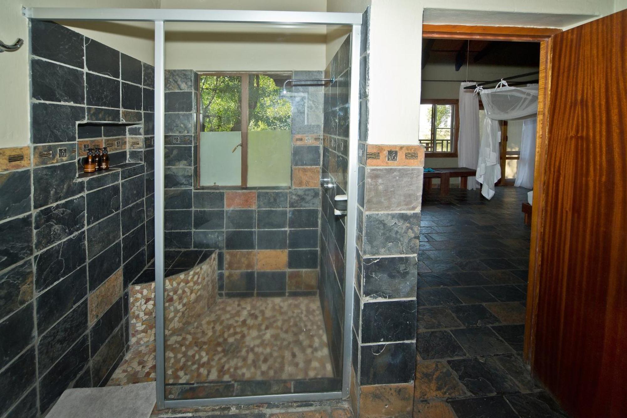 Gondwana Namushasha River Lodge Kongola Buitenkant foto